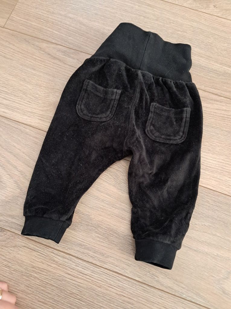 Eleganckie dresowe welurowe spodnie dla chłopca 68 H&M. Stan bardzo do