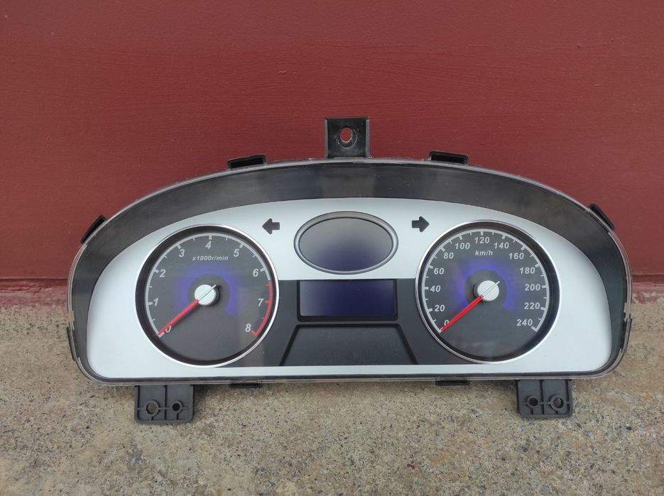 Приборка панель приладів Geely Emgrand ec7 варіатор та інше