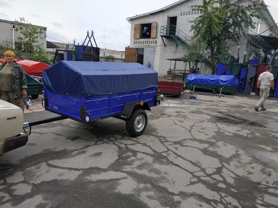 Міцний причіп до автомобіля  від заводу виробника 2000*1300*400