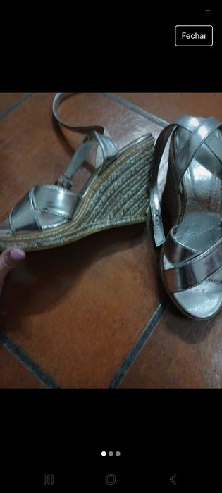 Sandálias de cunha prateadas, tamanho 37,como novas