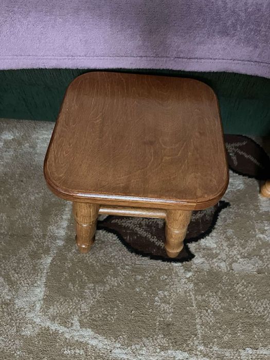 Тауретки, стільці деревʼяні , маленькі