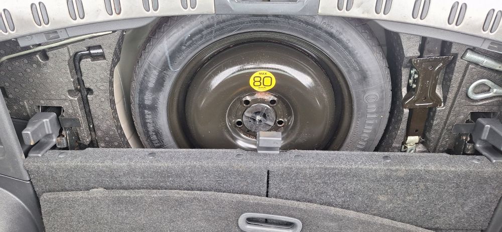 NISSAN Qashgai +2 Tecna 1.5диз. 81kv.110л.с. 6-Ступка