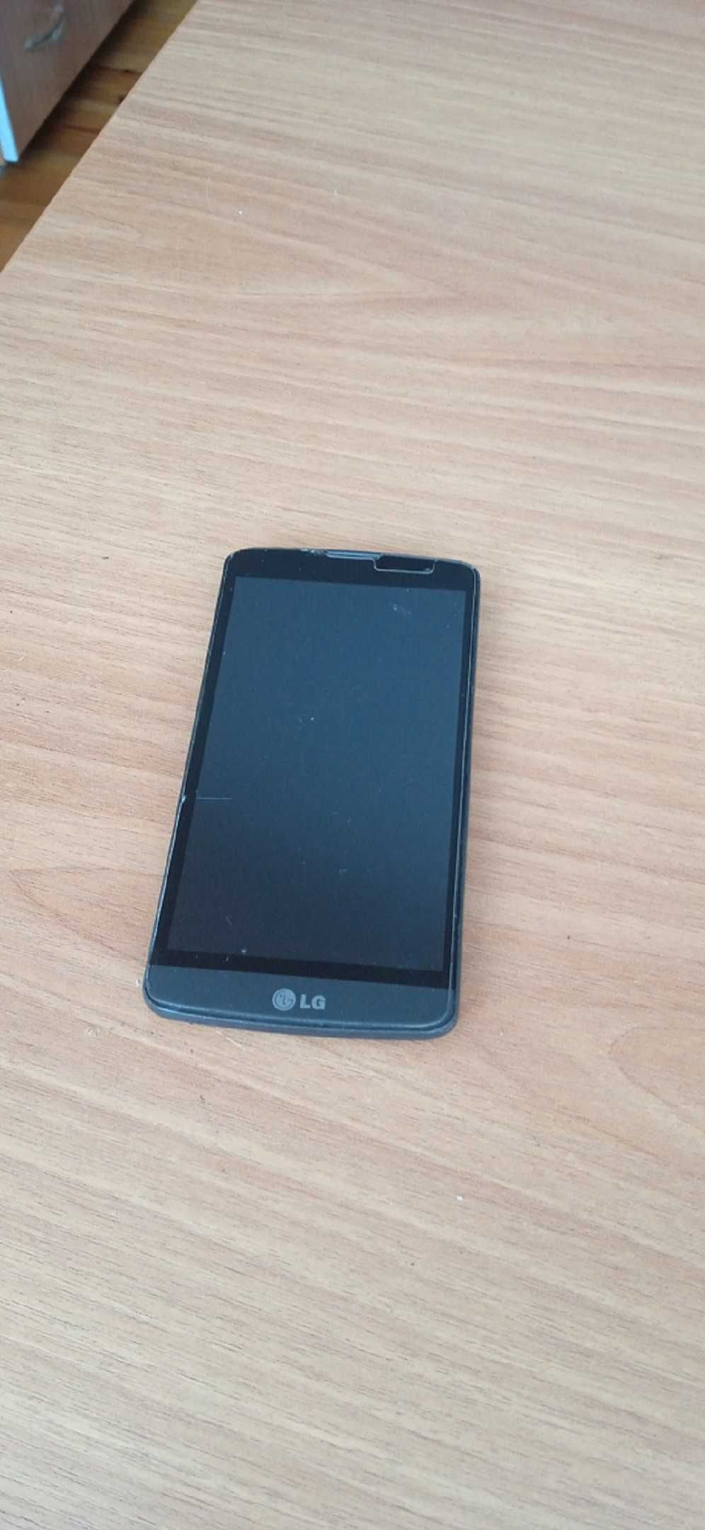 Cмартфон LG  d335