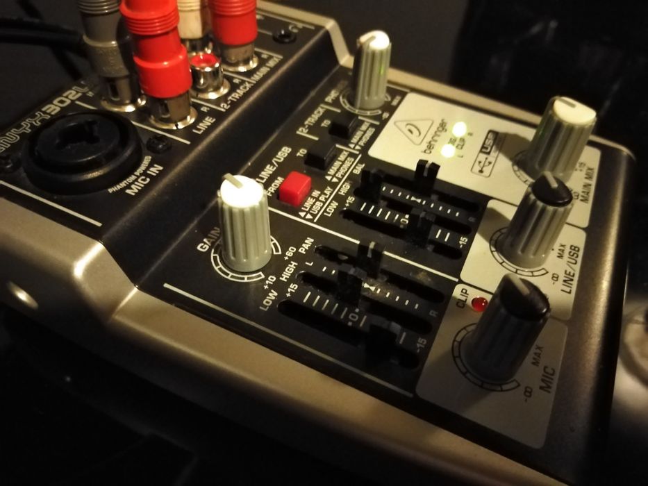 Mesa de mistura behringer Mod Xenix 302 USB