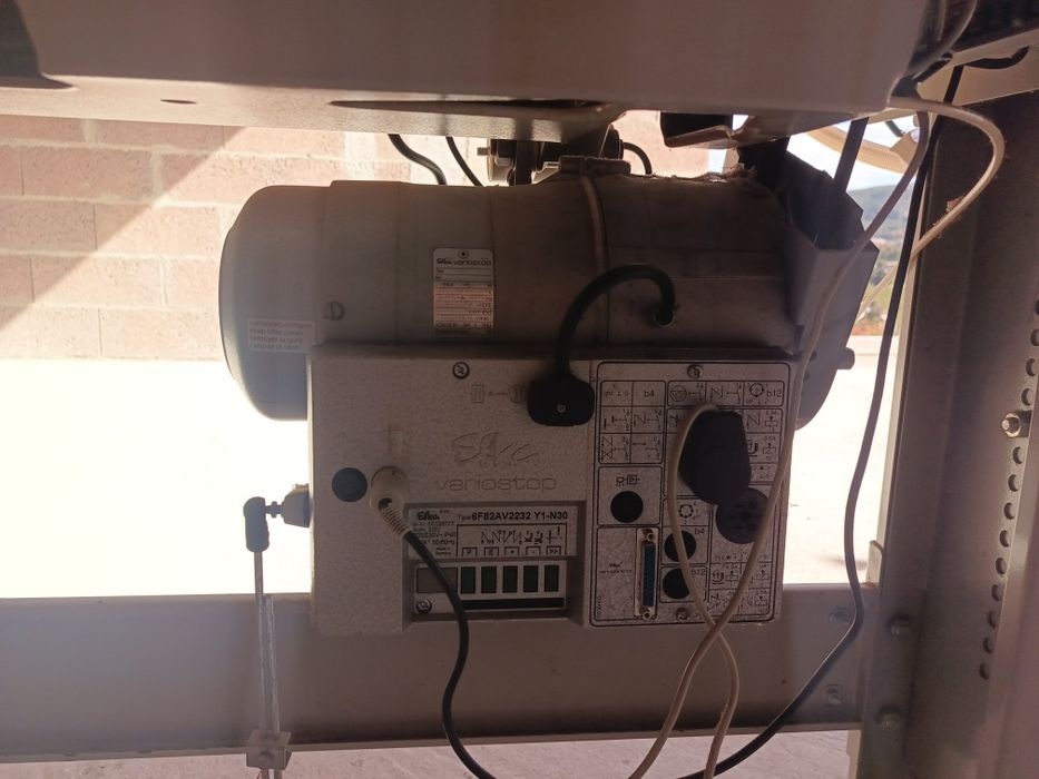 Máquina de costura industrial DURKOOP ADLLER