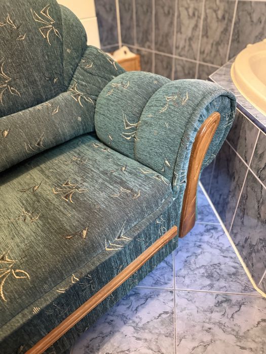 Oddam za darmo sofa rozkładana z pojemnikiem na posciel zielona