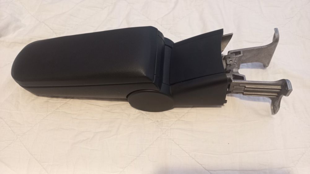 Skoda rapid Fabia podłokietnik Orginalny