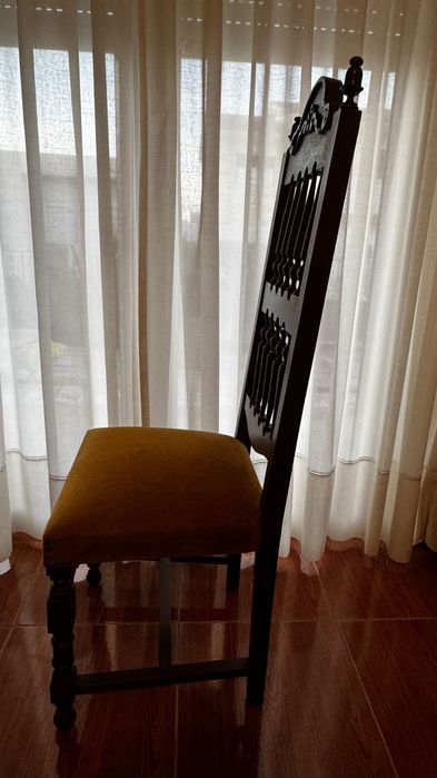 Conjunto 8 cadeiras estilo antigo