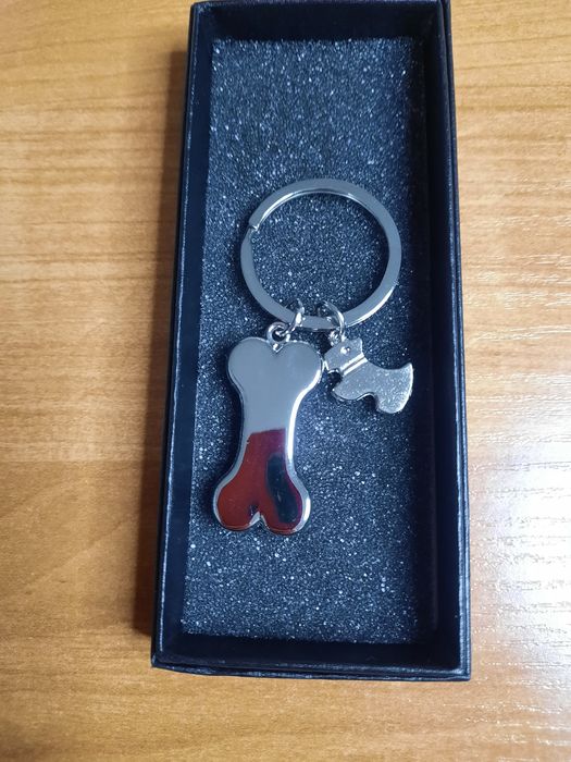 (X8) Breloczek kość z pieskiem