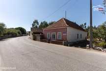 Moradia T3 Para Recuperar Com Area Total 2176 M2 Em Moita Do Martin...