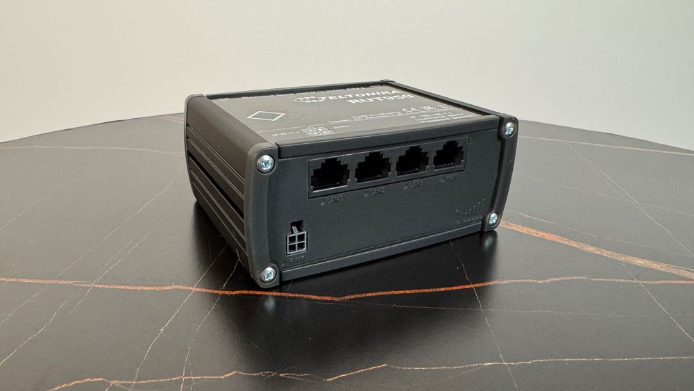 Teltonika RUT950 router przemysłowy LTE Dual SIM + Antena 16dbi. F.VAT
