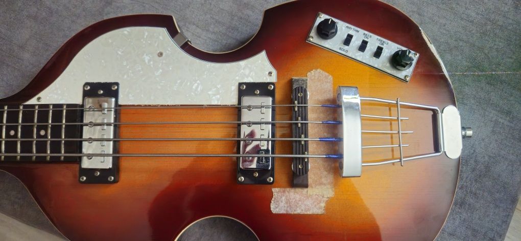 Hofner Beatle Bass + case