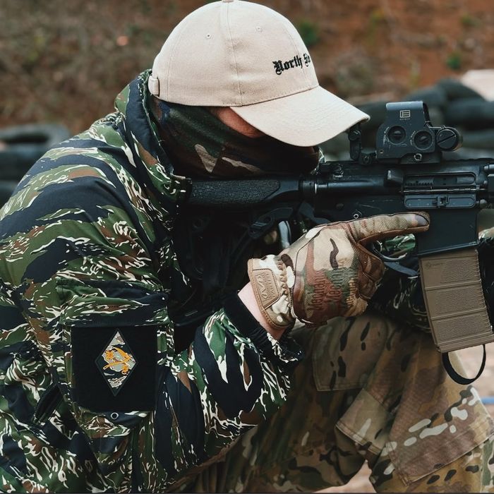 Кепка north side