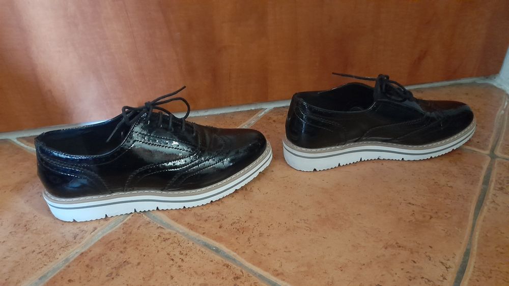 Oksfordki,półbuty,lakierki 39 Anna Field