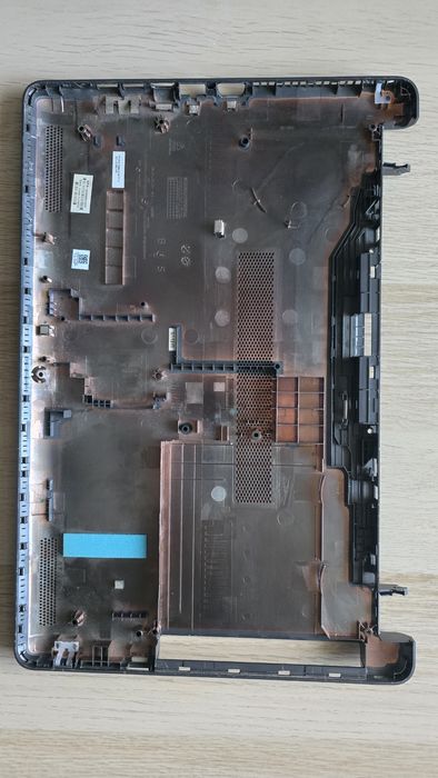 Dolna obudowa do laptopa HP 250 G6 [Z VGA i DVD]