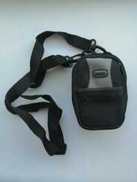 Маленькая чёрная сумочка чехол для фотоаппарата или видеокамеры
