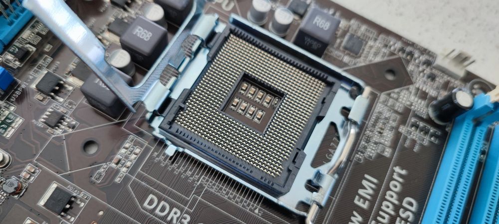 Motherboard ASUS P5G41T-M LX (Socket 775) suporta DDR3