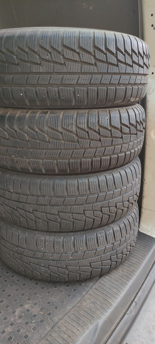 Opony zimowe z 2013r 7mm 185/60/15 Nokian 2N6