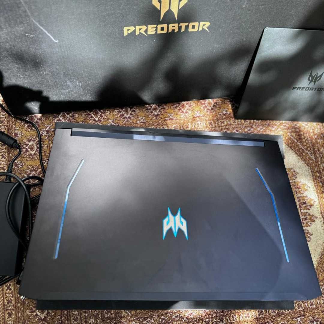 Portátil Acer Predator Helios 300