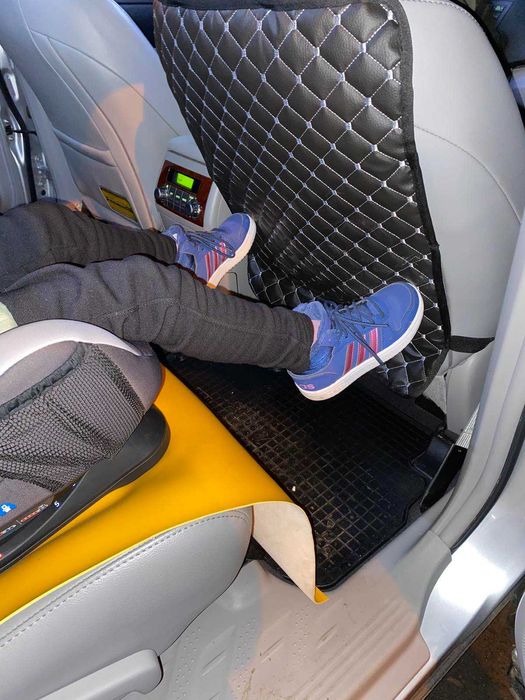 Накидка защита на спинку сиденья "чистые ножки"