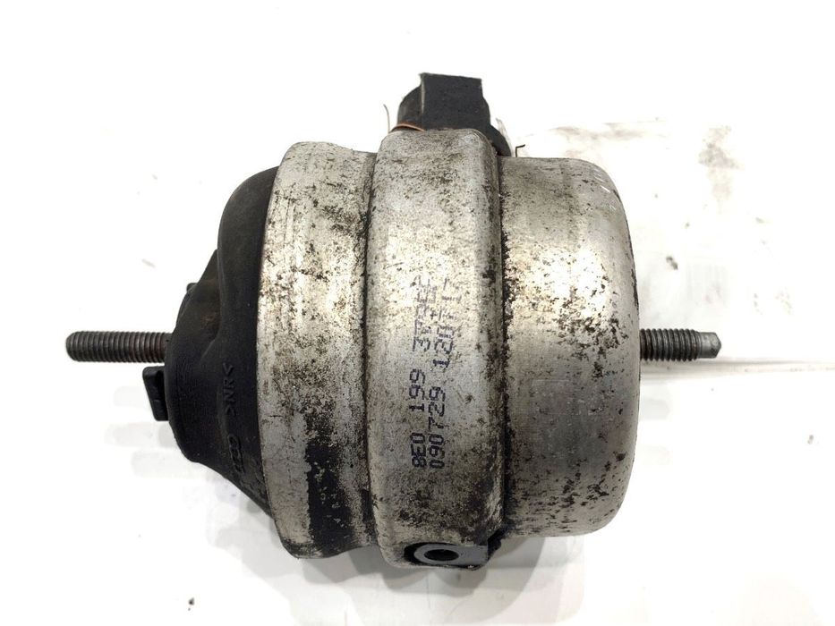 PODUSZKA SILNIKA LEWY - 305.00 PLN - AUDI A4 B6 (8E2) 2000 - 2005 1.9 TDI 74 kW [101 KM] olej