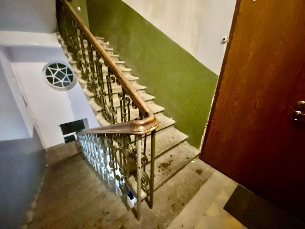 Продам 4к квартиру на вул. Дмитріївська 58А. Галицька площа. Цирк.
