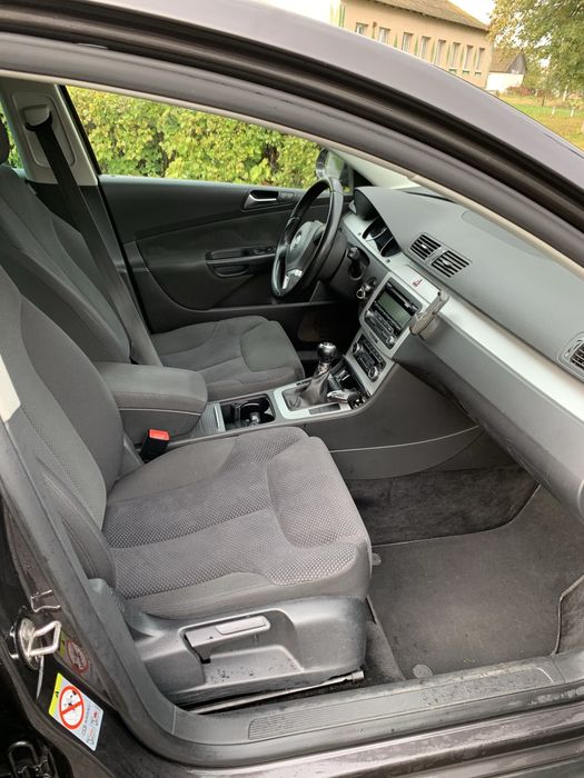 Автомобіль свіжо пригнаний в гарному стані пасат б6 2010рік