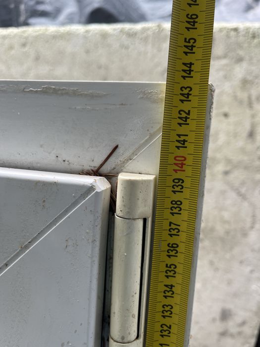 Okno 146 cm x  144 cm,