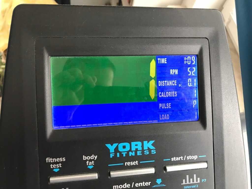 Orbitrek elektryczny do 140kg York x202 trenażer eliptyczny koło 16kg