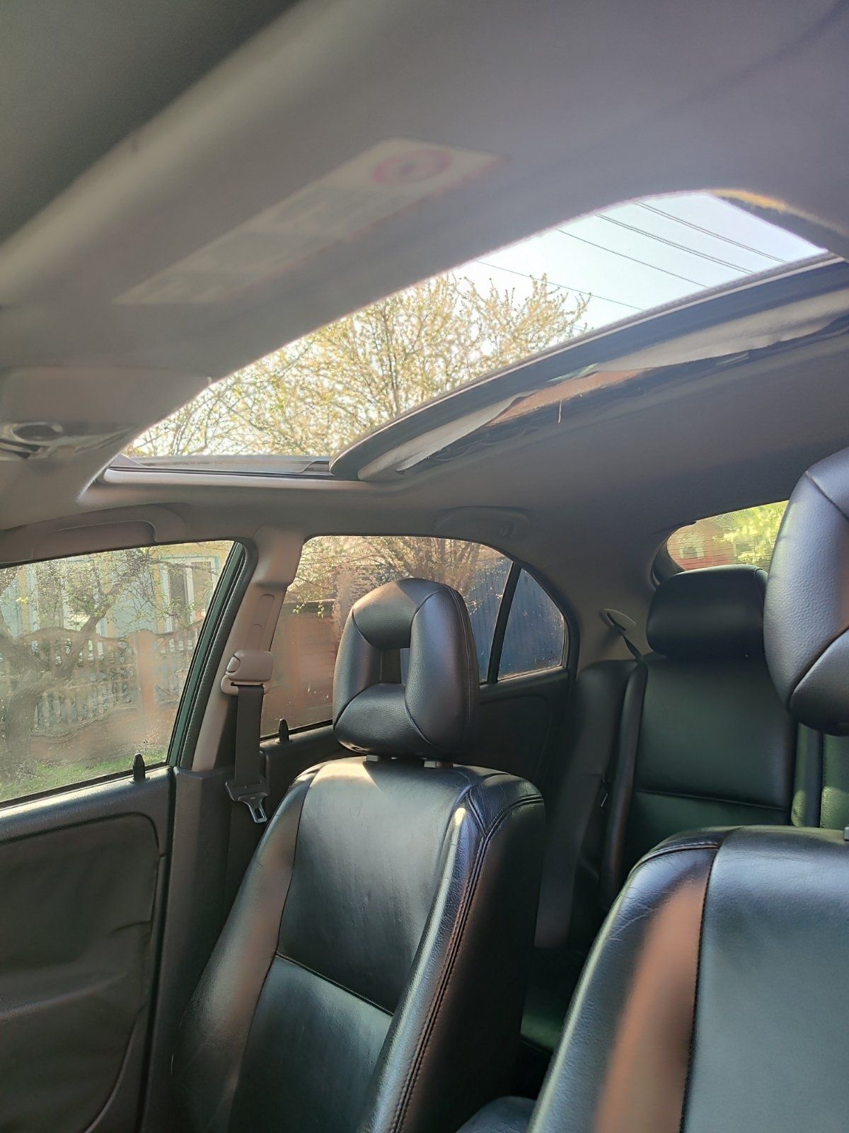 Mitsubishi Carisma ресталінг 2003