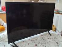 T.v semi nova  pouco uso