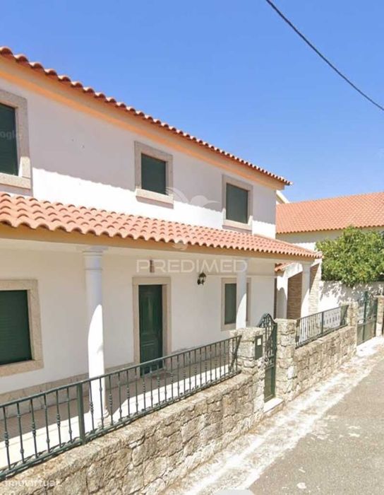 Oportunidade Única! Descubra esta incrível moradia T4+2,  no concel...