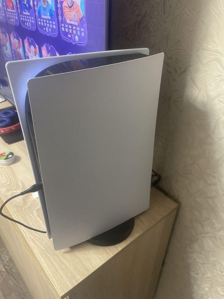 PS 5 продам приставку