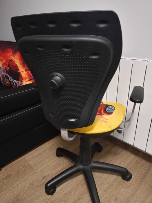 Krzesło obrotowe dla chłopca