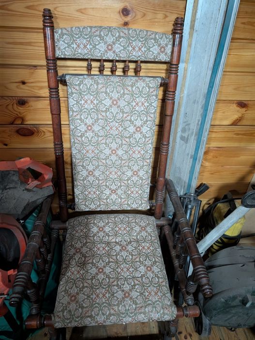 Fotel bujany vintage drewniany