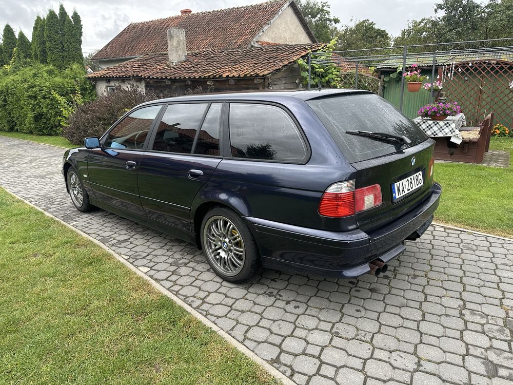 Bmw E39 530i / LPG / Manual / Stylingi 17” / Serducho / Shadowline