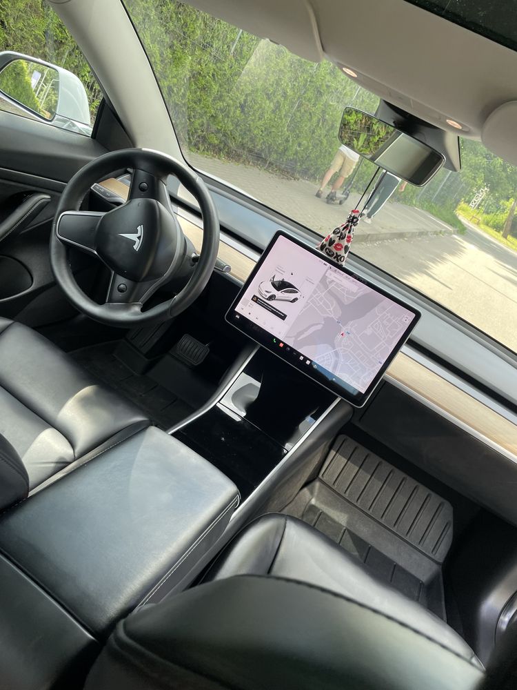 Оренда Tesla Model 3 без водія /подобова оренда авто/аренда на сутки