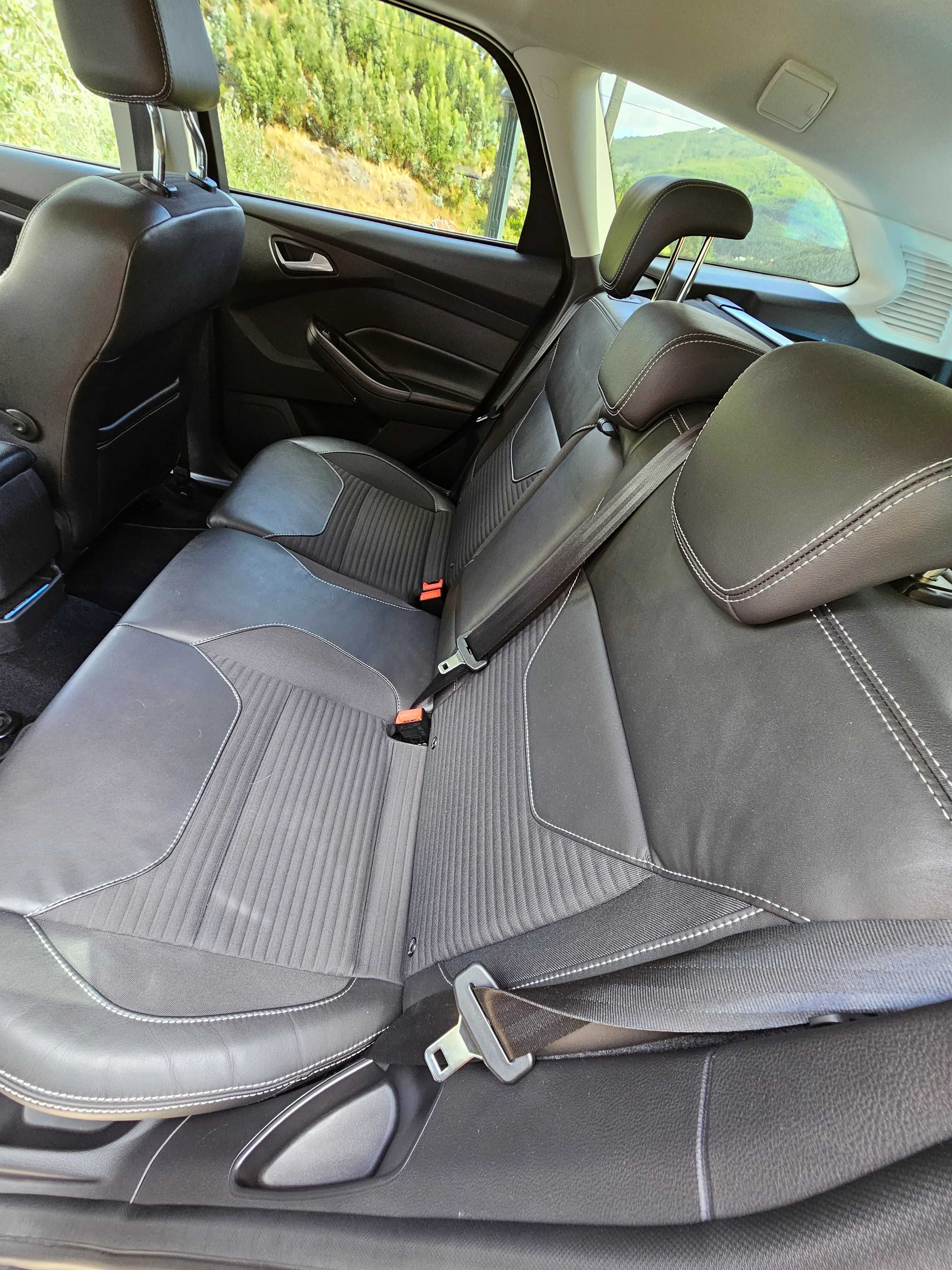 Ford Focus 1.0 EcoBoost 92kW Titanium económico em ótimas condições