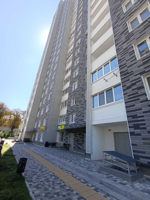 69 м2 — фасадне приміщення перша лінія Кульженків Коноплянська Оболонь