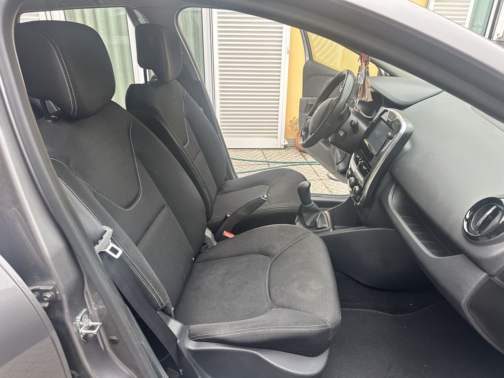 Renault clio 1.5 DCI diesel 2014