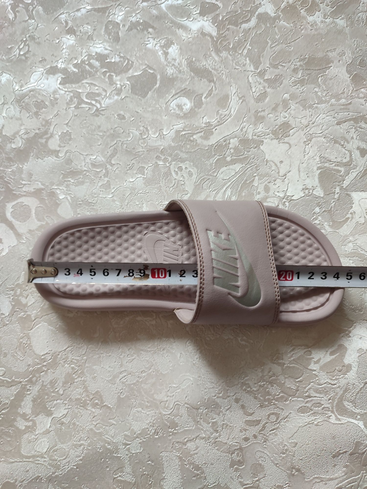 Шльопанці жіночі nike victori one slide/лілові