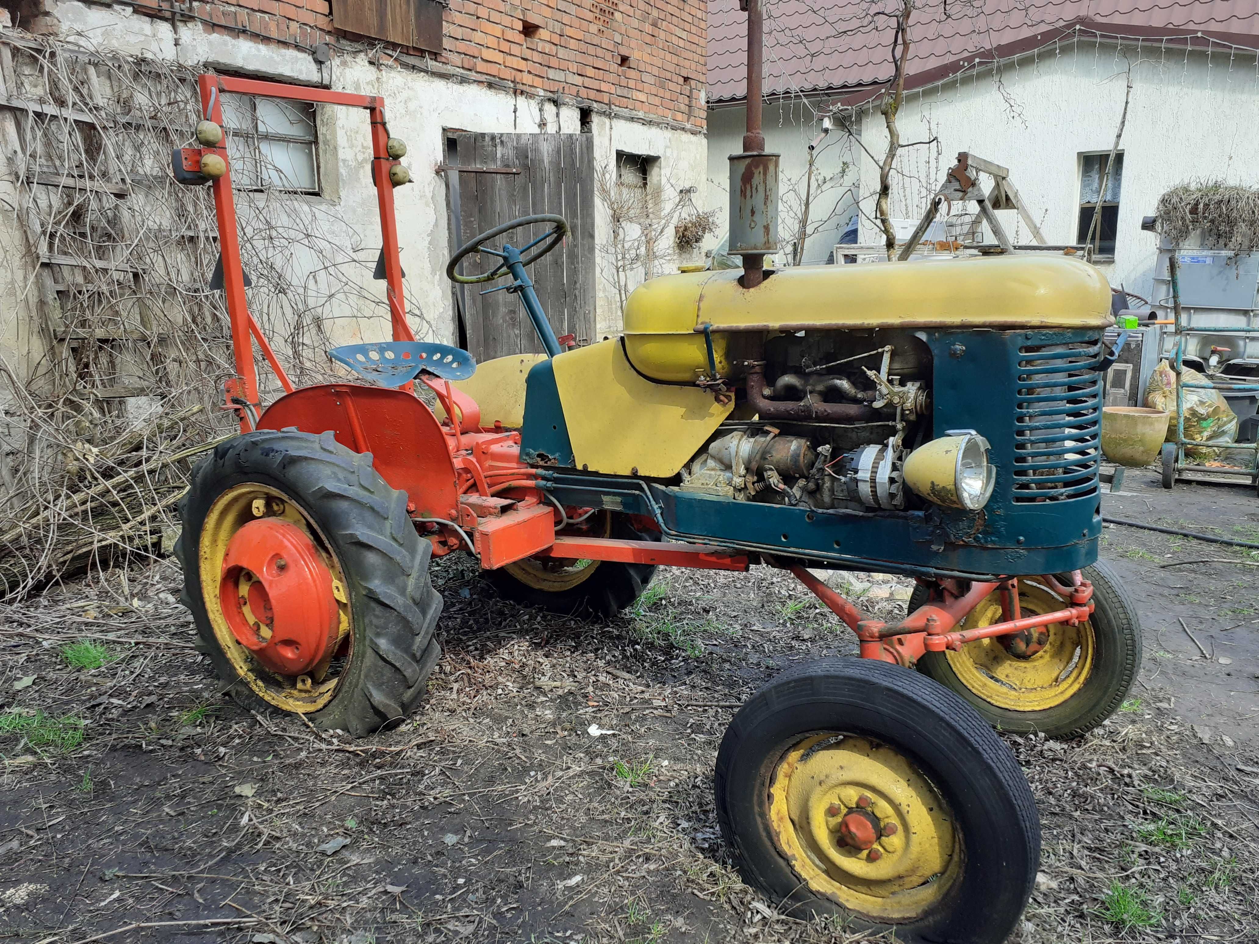 Ciągnik Massey Harris Pony