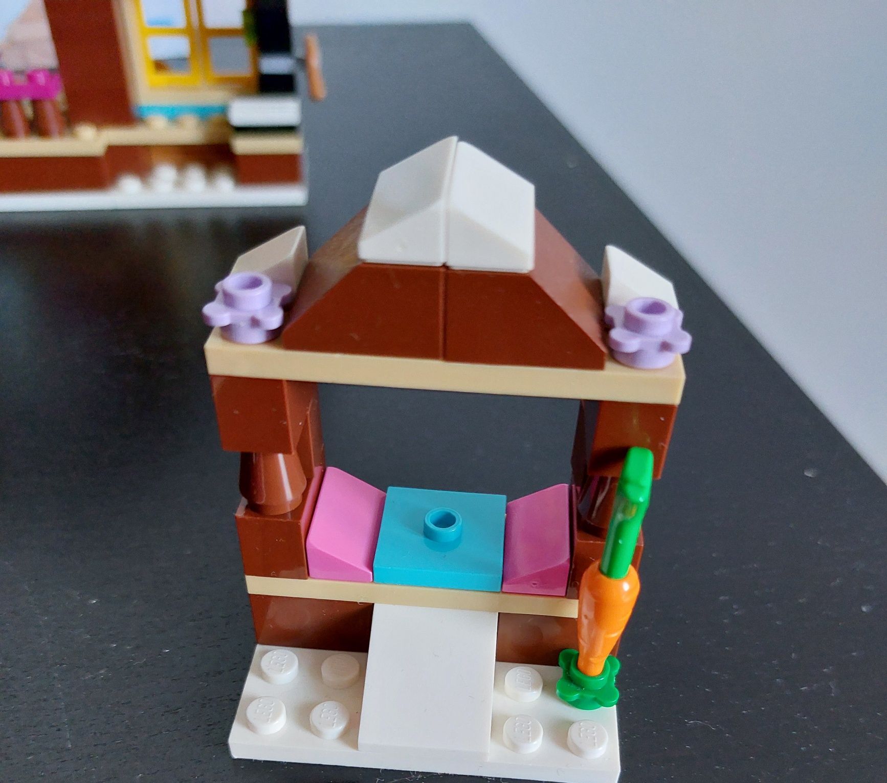 Lego Friends 41322 Lodowisko w zimowym kurorcie