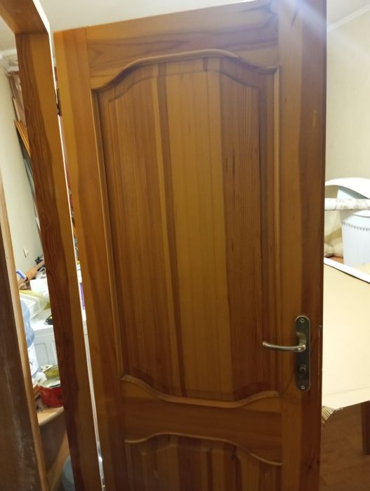 Продам двері дерев'яні