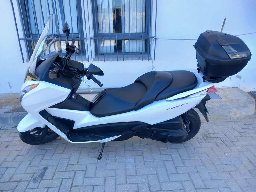 Honda forza 300cc