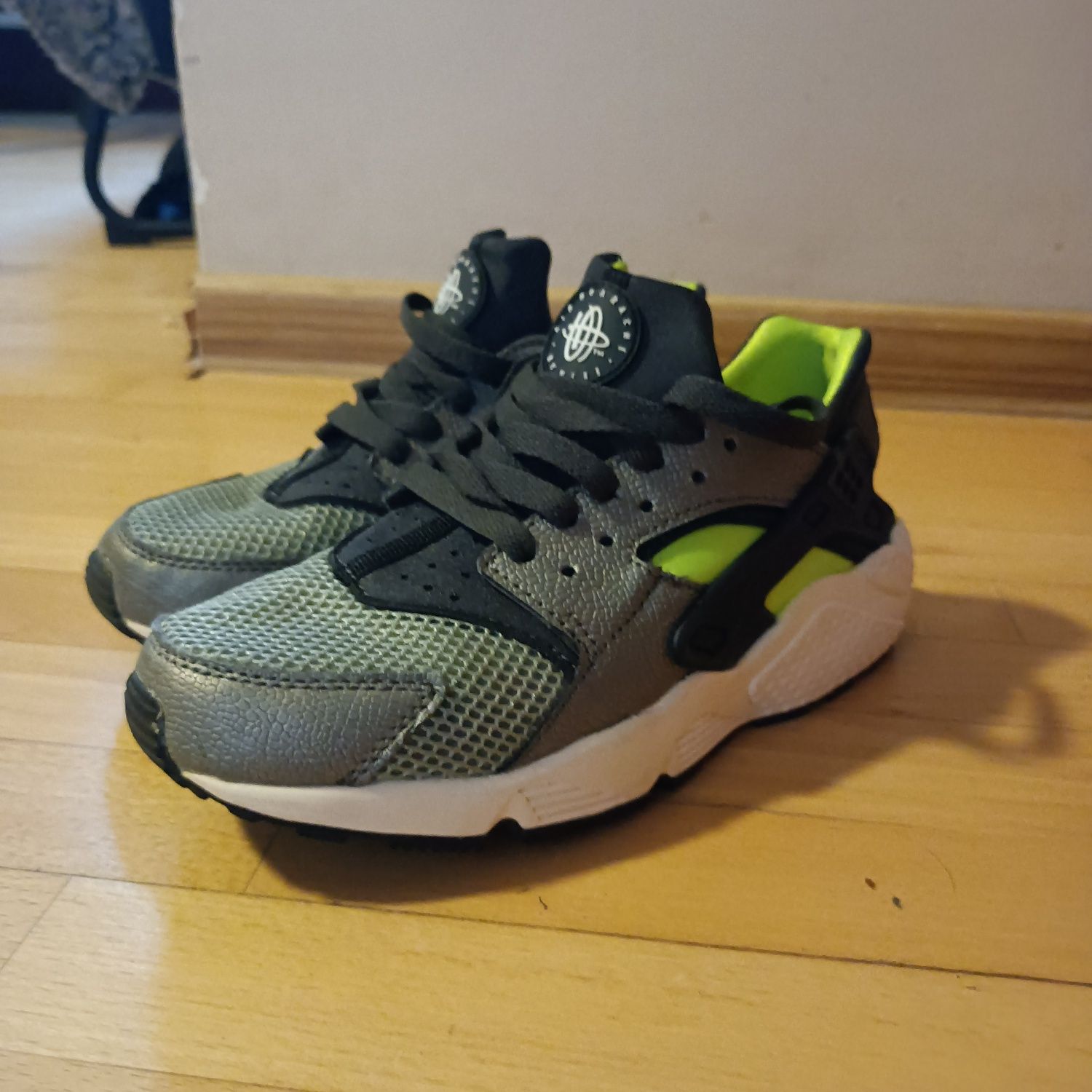 Buty Nike huarache czarno limonkowe