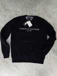 Czarna ocieplana męska bluza Tommy Hilfiger EST r. L logo haft