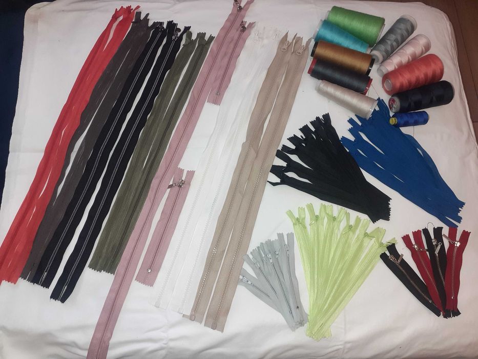 Ekspresy . Zestawy. Suwaki. Nici  53 elementy