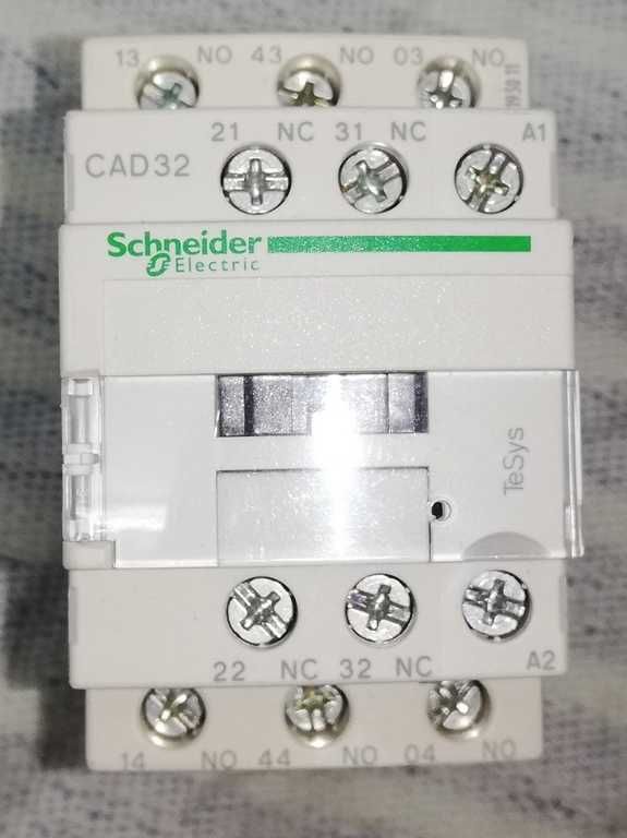 Contatores Schneider CAD 32