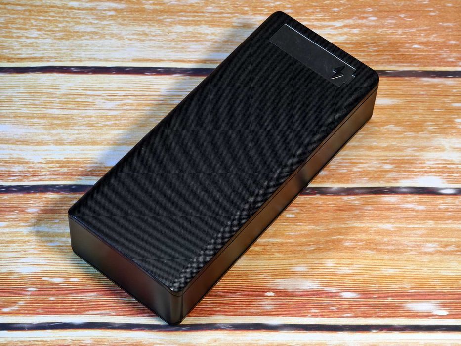 Корпус 16 АКБ Fast Charge PD3.0 16W 18650 швидка беспровідна PowerBank